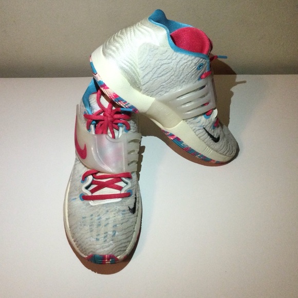 Great condition! KD 14 “Multi-Color” Size 7 - Picture 4 of 13